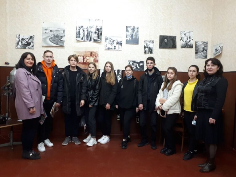 Першокурсники-журналісти відвідали редакцію газети «Черкаський край»