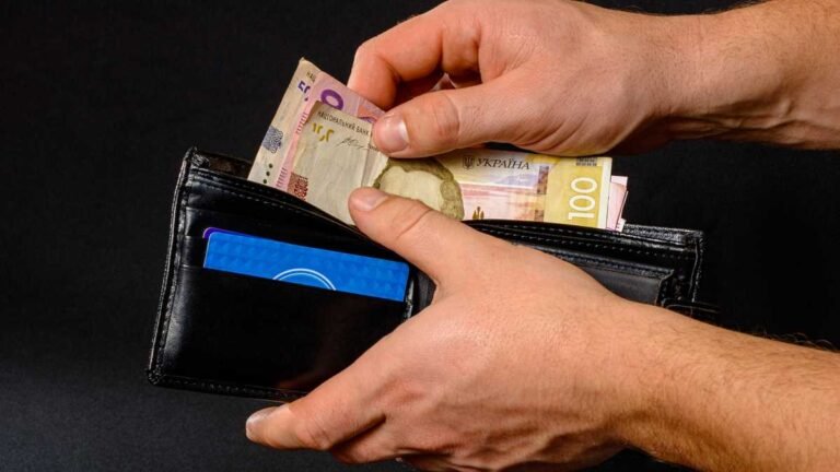 Статистика зарплат в Україні за 2021 рік