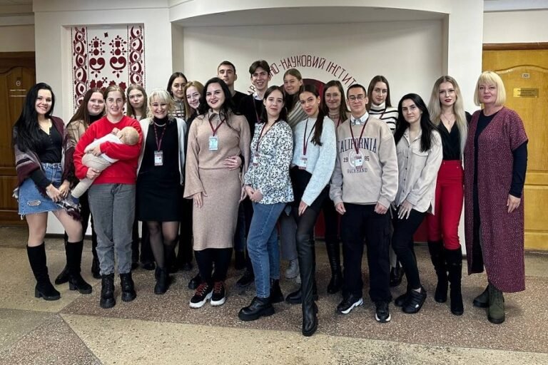 У ЧНУ відбулося святкове засідання пресслужби ННІ УФСК