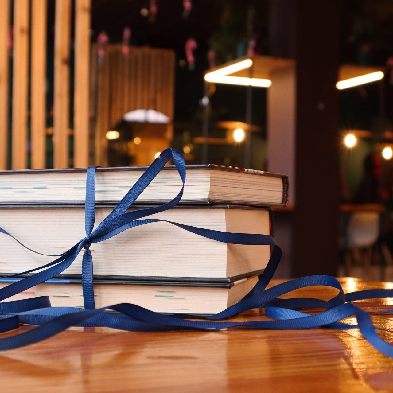 Книга – найкращий подарунок?